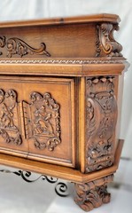 Magnificent 1900s French Quarter Sawn Oak Buffet – Medieval & Scholarly Carvings