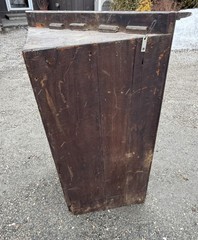 English oak hanging corner cabinet circa 1780 in its original finish fixed shelf