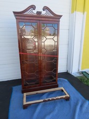 Henredon Chippendale Tall Large Flame Mahogany Display China Cabinet 6470