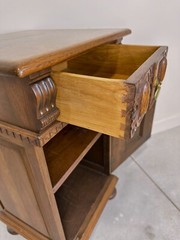 Vintage Baroque Style Kittinger Furniture Liquor Cabinet Perfect for Small room