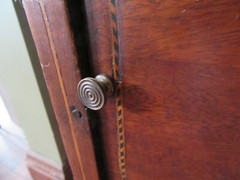 Federal Period Scalloped Shell Mahogany Inlay Bedside Cabinet Stand End Table