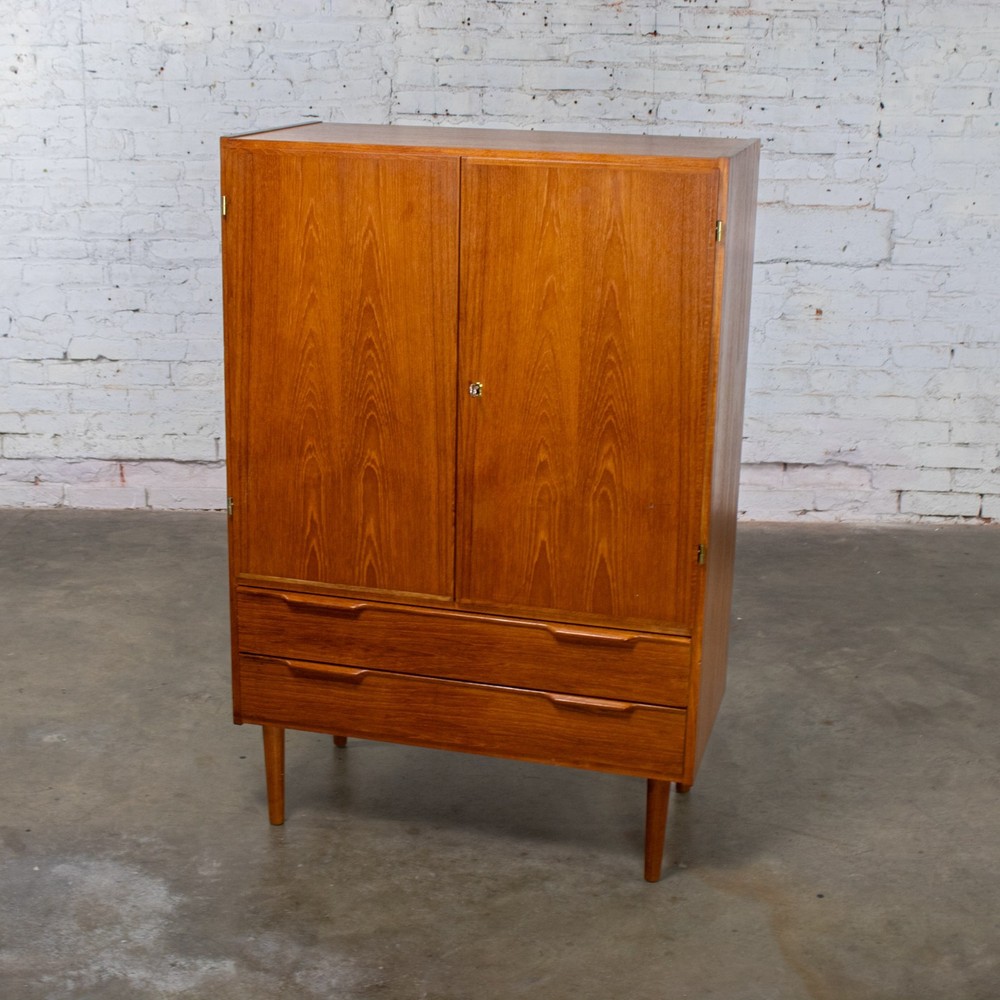 Scandinavian Modern Teak Petite Cabinet Dry Bar Armoire or Gentleman’s Chest