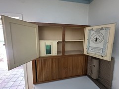 Antique 1920s Golden Oak Hoosier Kitchen Cabinet – Complete w/Original Carousel