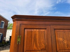 Mahogany Two Part Form Corner Cupboard Crafted By Pug Moore 20th-century