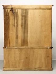 HICKORY CHAIR Cherry Traditional Canted China Display Cabinet