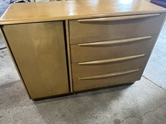 Heywood Wakefield Mid Century Mod. China Cabinet. HTF Platinum Finish Original