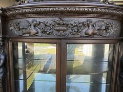R. J. HORNER FINEST FIGURAL MAIDEN BOWED GLASS OAK CHINA CABINET