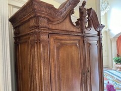 Luxurious antique furniture cupboard wood TV cabinet 4 drawers Marge Carson