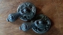ANTIQUE ORIGINAL PAIR DECORATIVE CAST IRON & COPPER DRAWER DROP PULLS