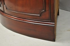 Vintage Morganton Duncan Phyfe Mahogany Bow Front Corner China Cabinet Curio