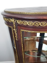 Antique 1900’s Napoleon III Curved Glass Vitrine Curio Cabinet w/ Ormolu Mounts