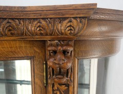 Fine Carved Tiger Oak Lion Feet & Head Curved Glass China Cabinet c1880s MINT!