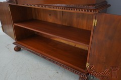 F69770: Vintage Chippendale Adams Style Display Cabinet w. Paint Decoration