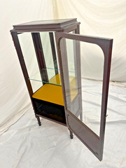 Antique Curio China Cabinet Vitrine Lighted locking door Glass shelf Brass Trim