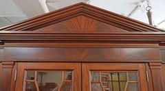 Ethan Allen Newport Collection Mahogany Bookcase China Cabinet Breakfront