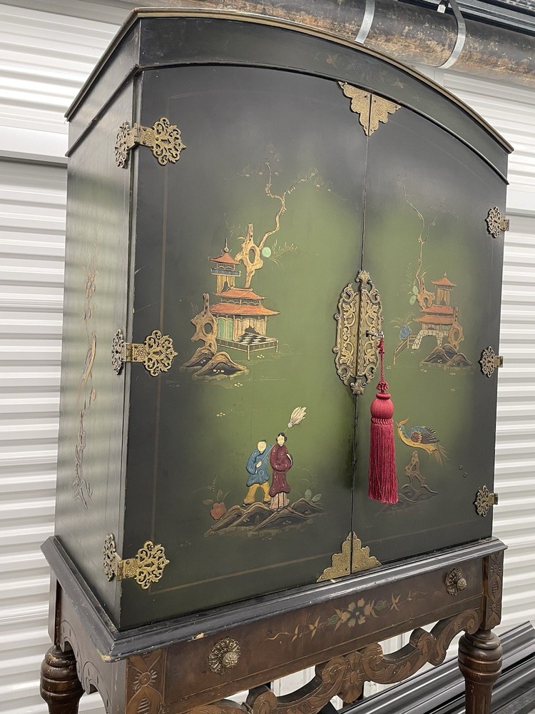 Chinoiserie Cabinet, Oriental Green Lacquer Hand Painted, Vintage / Antique L00K
