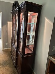 Lineage By Drexel Heritage Governor’s House New World China Hutch