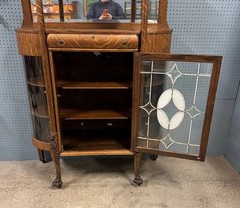 Antique Tiger Oak Bow Side China W/Leaded Glass Door & Carved Lion Heads