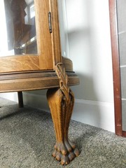 Rare 2 Door Antique Quartersawn Oak Bow Curve Glass China Cabinet Lion Feet