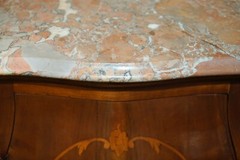 FINE PAIR OF ANTIQUE 1880 ITALIAN MARBLE TOP BOMBE NIGHTSTAND SIDE TABLE CHEST