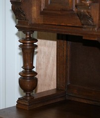 LOVELY HAND CARVED SOLID OAK DUTCH CUPBOARD ORNATE DETAILING CHEST OF DRAWERS