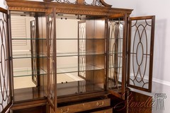 68209: HENREDON Rittenhouse Square Mahogany Breakfront China Cabinet