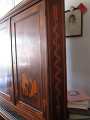 Antique Apothecary Corner cab English Penwork late C1700 Walnut holly inlay