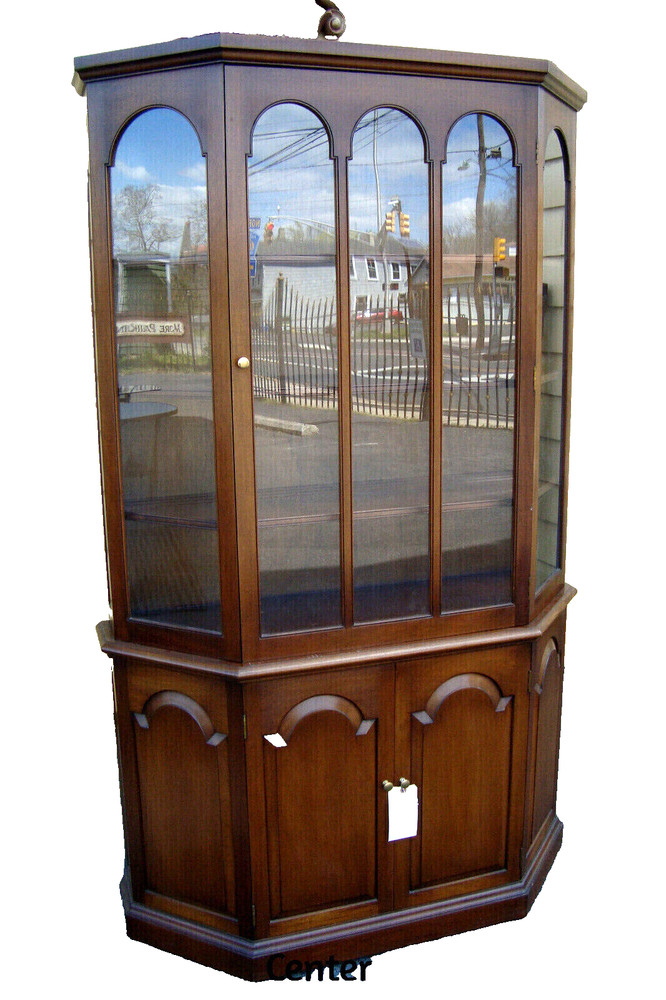 51131 BIGGS MAHOGANY 2 Piece ARCHED GLASS DOOR CHINA CABINET