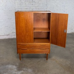 Scandinavian Modern Teak Petite Cabinet Dry Bar Armoire or Gentleman’s Chest