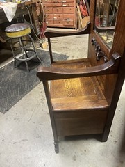Oak Hall Seat