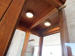 Pulsaski Cherry Curio Lighted Display Cabinet 28″W