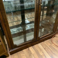VTG 1950s MCM American of Martinsville Solid Mahogany Curio Display Cabinet 89″H
