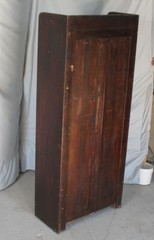 Antique Oak Mission Gun Cabinet – original finish