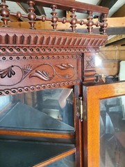 VICTORIAN QUARTERSAWN OAK CORNER CHINA CABINET