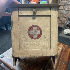 Vintage First Aid Cupboard 1924 sanoid original