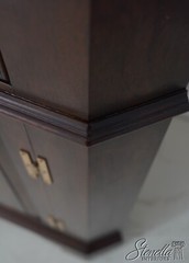 66203: HENKEL HARRIS Virginia Galleries Mahogany Corner Cabinet