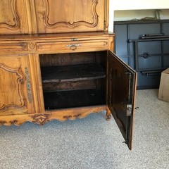 18th Century Louis XV style Deux Corps French Provincial Buffet – Exc condition