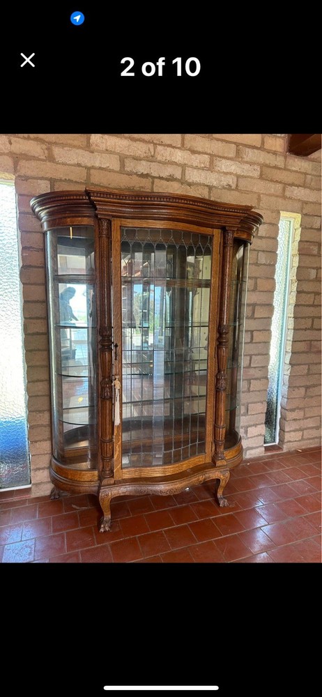 ANTIQUE VICTORIAN AMERICAN OAK CHINA/CURIO CABINET C 1895 w LEADED GLASS