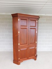 Owen Suter’s Chippendale Style Blind Door Mahogany Corner Cabinet 81″h X 52″w