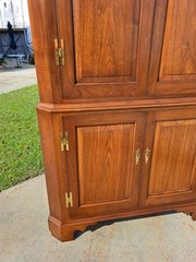 Mahogany Two Part Form Corner Cupboard Crafted By Pug Moore 20th-century
