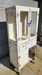 ANTIQUE METAL CABINET INDUSTRIAL MEDICAL APOTHECARY GLASS DOORS COLLECTIBLE MEMO