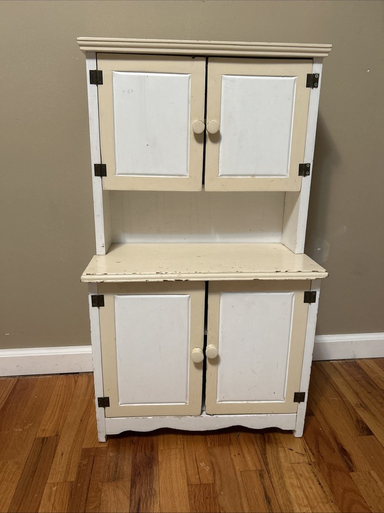 Vintage Children’s Kitchen Cabinet / Hutch
