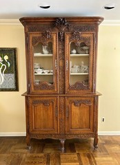 Early 19th Century Louis XV French Provincial Oak China Cabinet or Buffet Deux C