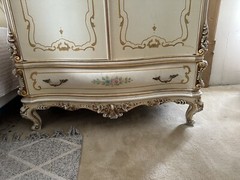 Antique Italian Silik Curio Display Curio China Cabinet Italy