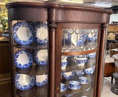 Exceptional American Antique Quartersawn Oak China Curio Cabinet Bookcase 1880