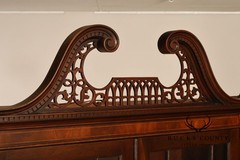 Baker Furniture Georgian Style Vintage Mahogany Breakfront Bookcase