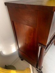 Gorgeous Antique American crotch mahogany 5 drawer dresser chest, circa 1850’s