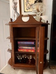 Vtg Glass Front Classy Wooden Table Curio Wall Hanging Curio Cabinet Decorative