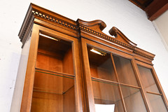 Henredon Georgian Carved Mahogany Lighted Breakfront Bookcase Cabinet