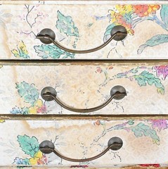 MID-CENTURY Floral 3-Drawer Sewing Set Kit: CONTENTS FULL Boudoir Shabby Country